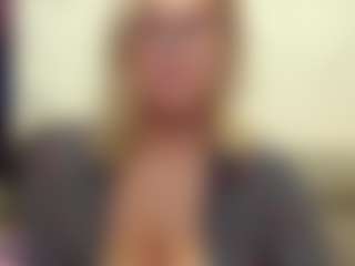 Live cam show with IlariaCetoi - Asian Granny on StripNow