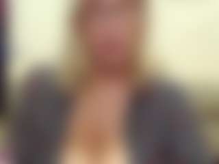 Live cam show with IlariaCetoi - Granny Big Ass on camgirlchat.live
