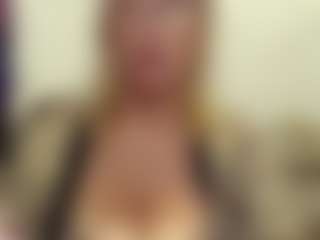 Live cam show with IlariaCetoi - Granny Dildo on Camsoda Late Night