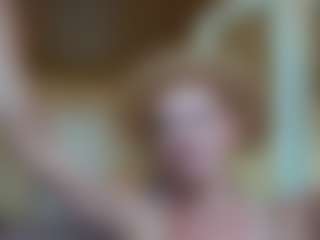 Live cam show with MissMotivated - Thin on CamClone