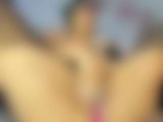 Halana_squirts's Live Sex Cam Show