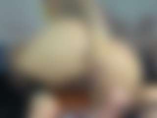 Halana_squirts's Live Sex Cam Show