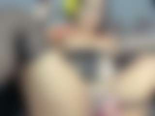 Halana_squirts's Live Sex Cam Show