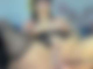 Halana_squirts's Live Sex Cam Show