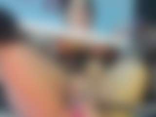 Halana_squirts's Live Sex Cam Show