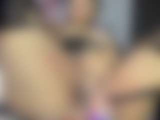 Halana_squirts's Live Sex Cam Show