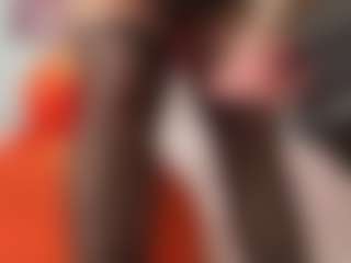 Halana_squirts's Live Sex Cam Show