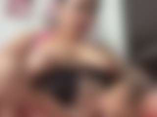 Halana_squirts's Live Sex Cam Show