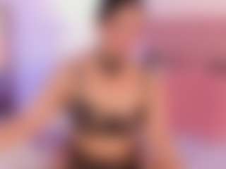 Live cam show with Melany Hiller - Skinny on Camsoda