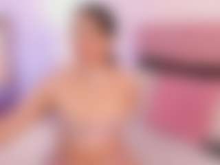Live cam show with Melany Hiller - Thick on friskycurves.com