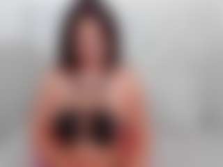 Spettacolo in cam dal vivo con leahcollins - Petite su Camsoda