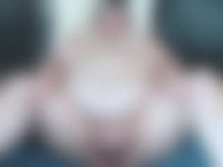 Cougar-BBW MILF webcam performer live streaming
