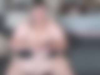 Live cam show with Cougar-BBW - Mature on TeamSkeetLive