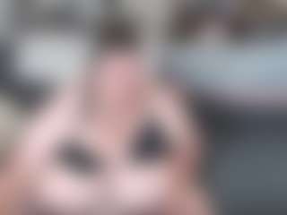 Live cam show with Cougar-BBW - MILF on Mixed Magazine Live