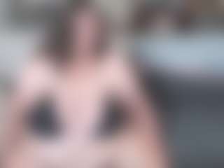 Live cam show with Cougar-BBW - Blowjob on friskycurves.com
