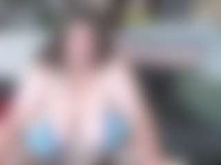 Live cam show with Cougar-BBW - Mature MILF on Camming Site