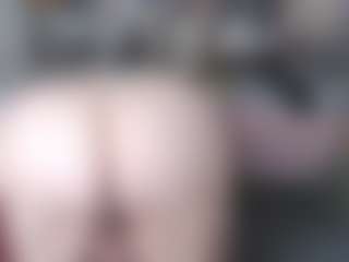 Live cam show with Cougar-BBW - Trimmed Granny on StripNow