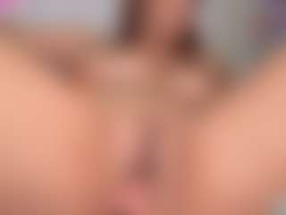 Ashlyn Peaks's Live Sex Cam Show