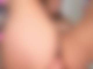 Ashlyn Peaks's Live Sex Cam Show