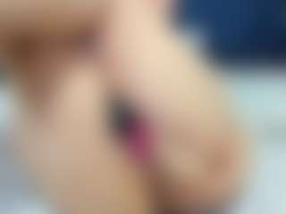 Live cam show with pervert-pantyhose - Gamer Mature on Uber Horny