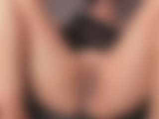 Live cam show with ah-mara - Bedroom Mature on sexylive.show