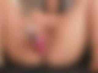 Live cam show with ah-mara - Athletic Amateur on livesuperchat.net