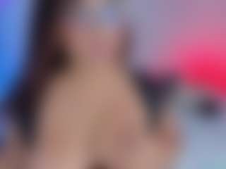 chloe-romero's Live Sex Cam Show