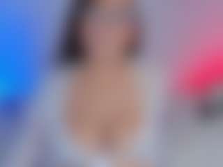 Live cam show with chloe-romero - Brown Hair on Chatstar