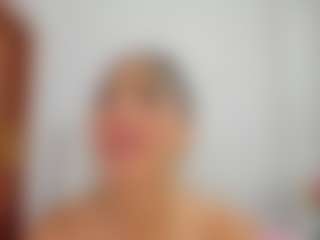 Live cam show with Venus Vega - Flirt MILF on livesuperchat.net