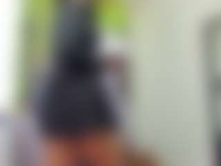 Venus Vega MILF webcam performer live streaming