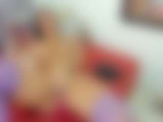 Live cam show with Venus Vega - Strip on Milfs Live
