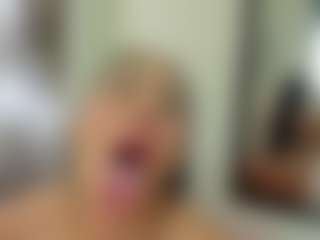 Venus Vega's Live Sex Cam Show