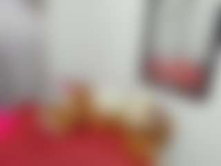 Live cam show with Venus Vega - Double Penetration on Camsoda