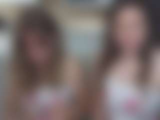 Show de cam en vivo con Margo and Alice - Strapon en Camsoda
