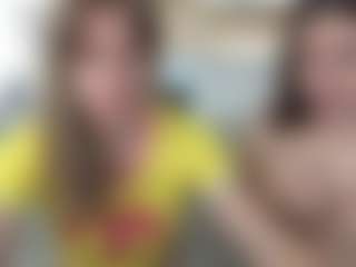 Live-Cam-Show mit Margo and Alice - Bedroom auf Camsoda