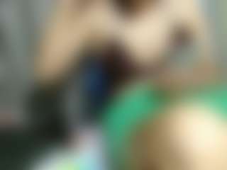 Gomezdanis01's Live Sex Cam Show