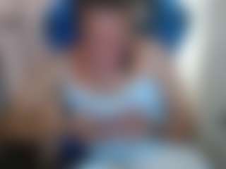 Gomezdanis01's Live Sex Cam Show