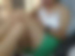 Live cam show with Gomezdanis01 - Flashing on CamClone
