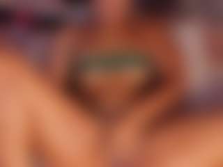 Live cam show with Anastassia - Shaved Pussy Curvy on Camsoda