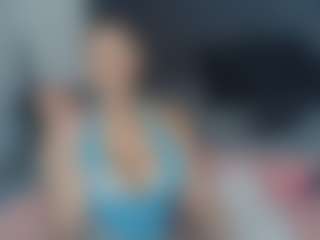 Live cam show with January Rose - Squirt on Camsoda