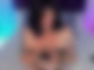 Gin MILF webcam performer live streaming