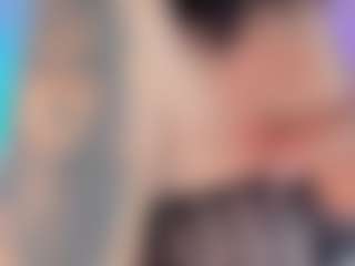 Gin MILF webcam performer live streaming