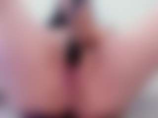 Show de cam en direct avec Gin - Gagging sur Camsoda
