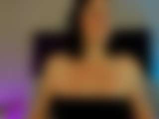 Live cam show with Gin - Wild on hrnylive.com