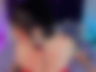 Gin MILF webcam performer live streaming