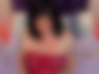 Live cam show with Gin - Gagging on StripNow
