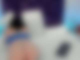 Live cam show with Gin - Gagging on Camsoda