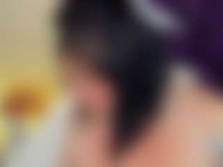 Live cam show with Gin - Gagging on Camsoda
