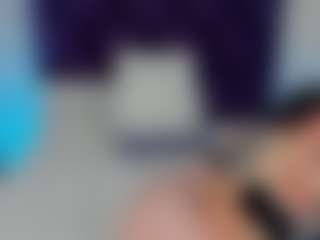Live cam show with Gin - Smoking on Camsoda