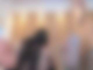 Gin MILF webcam performer live streaming
